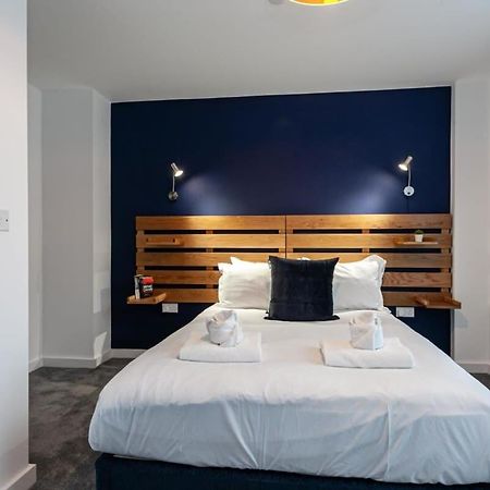 Superb 3 Bed Flat 5min to Old Trafford Stadium Manchester Exterior foto